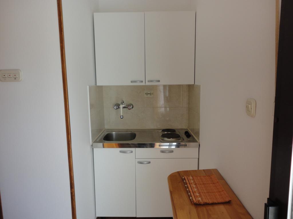 Guesthouse Apartment Bozica Bol Zimmer foto