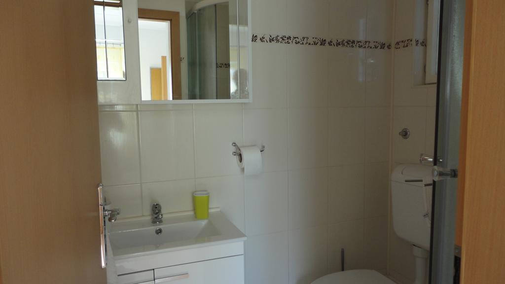 Guesthouse Apartment Bozica Bol Zimmer foto